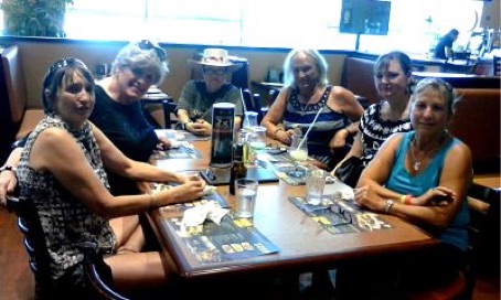 (L-R) Debbie, Tasi, Peggy, Marsha and Jeannie at Lucianos.