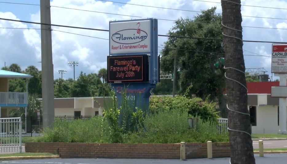 The Flamingo Is Flaming Gone Transgender Forum Transgender Forum   Flamingo Closing Sign 